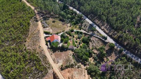 Moradia T4 Venda em Almaceda,Castelo Branco