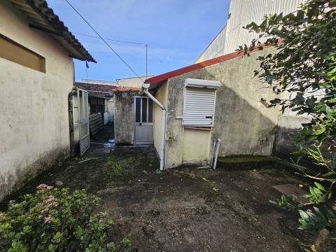 Moradia para Restaurar T3 Venda em Custóias, Leça do Balio e Guifões,Matosinhos