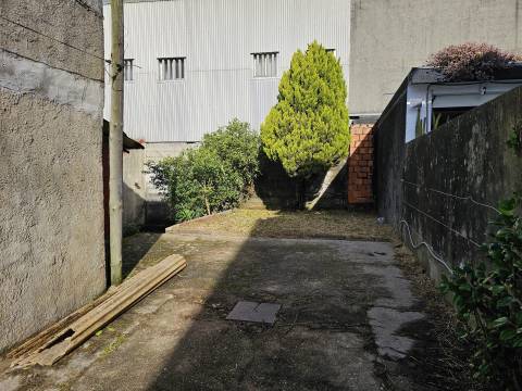 Moradia para Restaurar T3 Venda em Custóias, Leça do Balio e Guifões,Matosinhos
