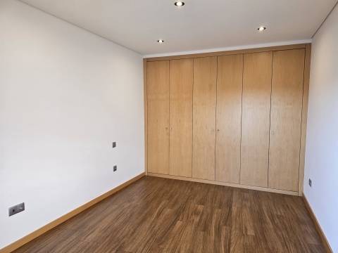 Apartamento T3 Venda em São Mamede de Infesta e Senhora da Hora,Matosinhos