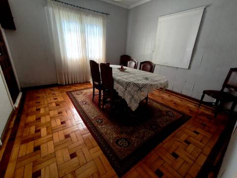 Moradia T4 Venda em Paços de Brandão,Santa Maria da Feira