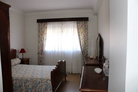 T3 Mobilado | Excelentes Áreas | Centro de Coimbra | Junto à Av. Dr. Dias da Silva