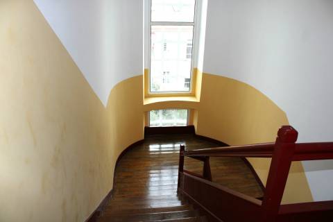 Arrenda apartamento com 3 quartos, junto à Praça da Republica
