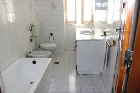 Apartamento T3 +1 junto à Igreja de Santo António dos Olivais