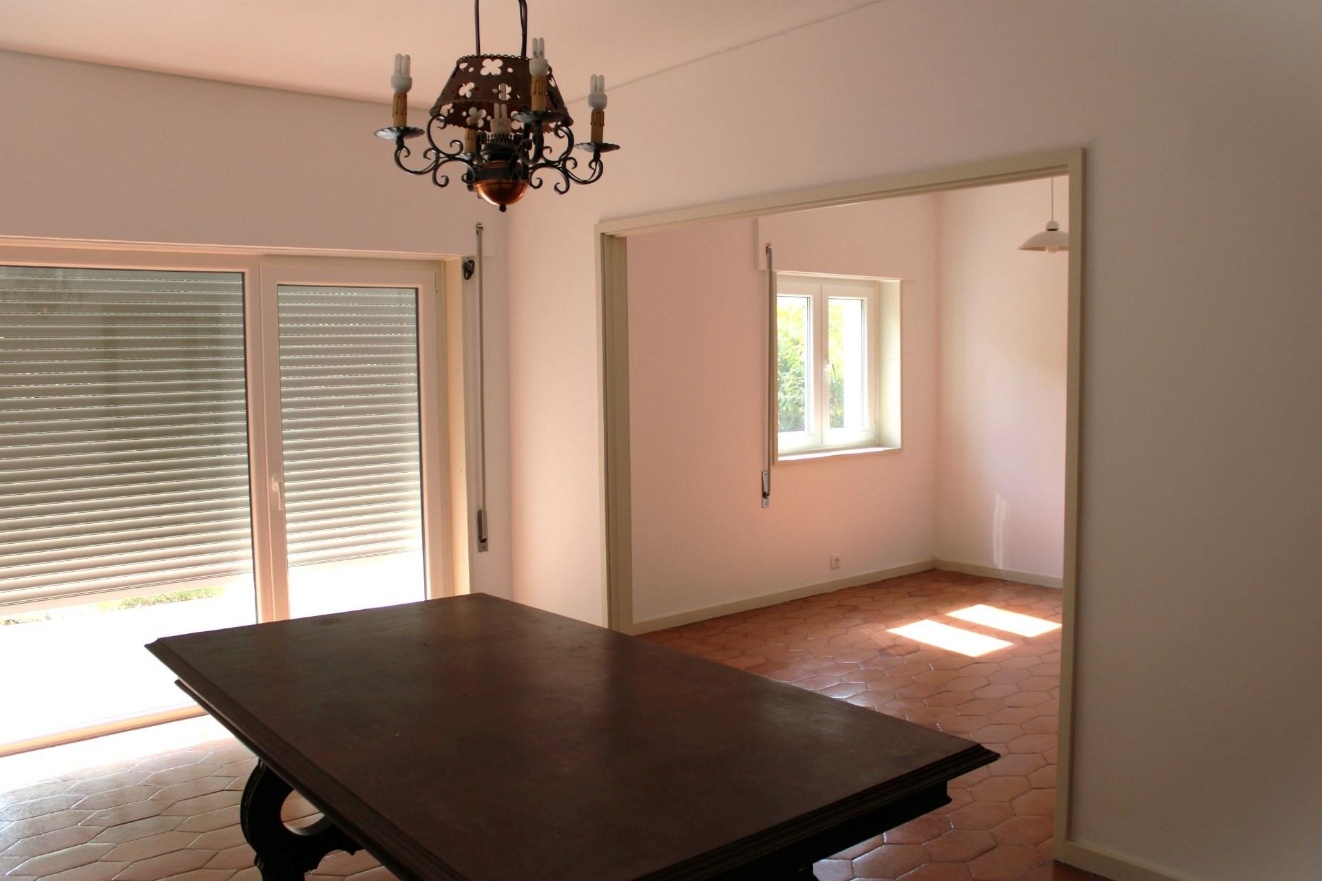 T3 junto à Av. Dias da Silva | Garagem | Zona central e tranquila de Coimbra