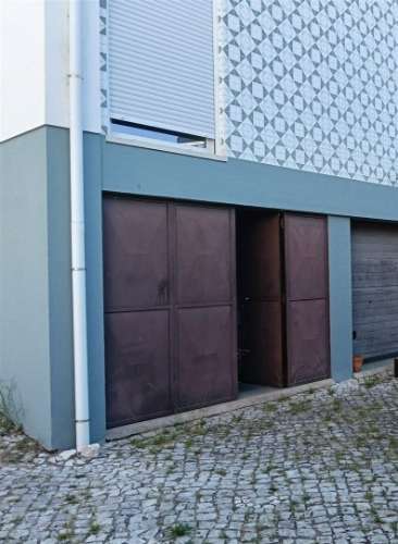 T3 junto à Av. Dias da Silva | Garagem | Zona central e tranquila de Coimbra