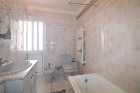 Quarto na zona de Celas