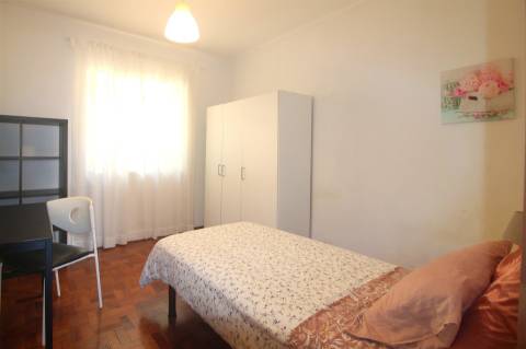 Quarto  Arrendamento em Coimbra (Sé Nova, Santa Cruz, Almedina e São Bartolomeu),Coimbra