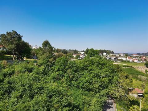 Terreno com projeto aprovado junto à Cidade Desportiva