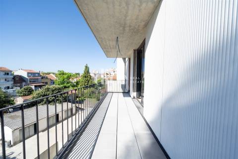 Apartamento T4 Duplex Recuado em fase final construção no centro da cidade do Porto
