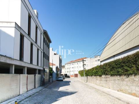 Apartamento T4 Duplex Recuado em fase final construção no centro da cidade do Porto