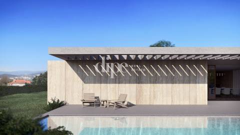 Lote de terreno com 893 m2