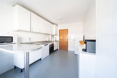Apartamento T3 em Azurém