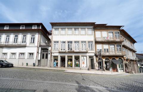 Investimento | Prédio no Coração de Guimarães