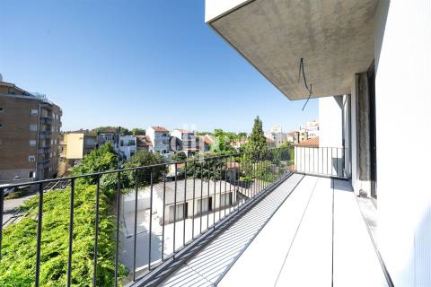 Apartamento T4 Duplex Recuado em fase final construção no centro da cidade do Porto