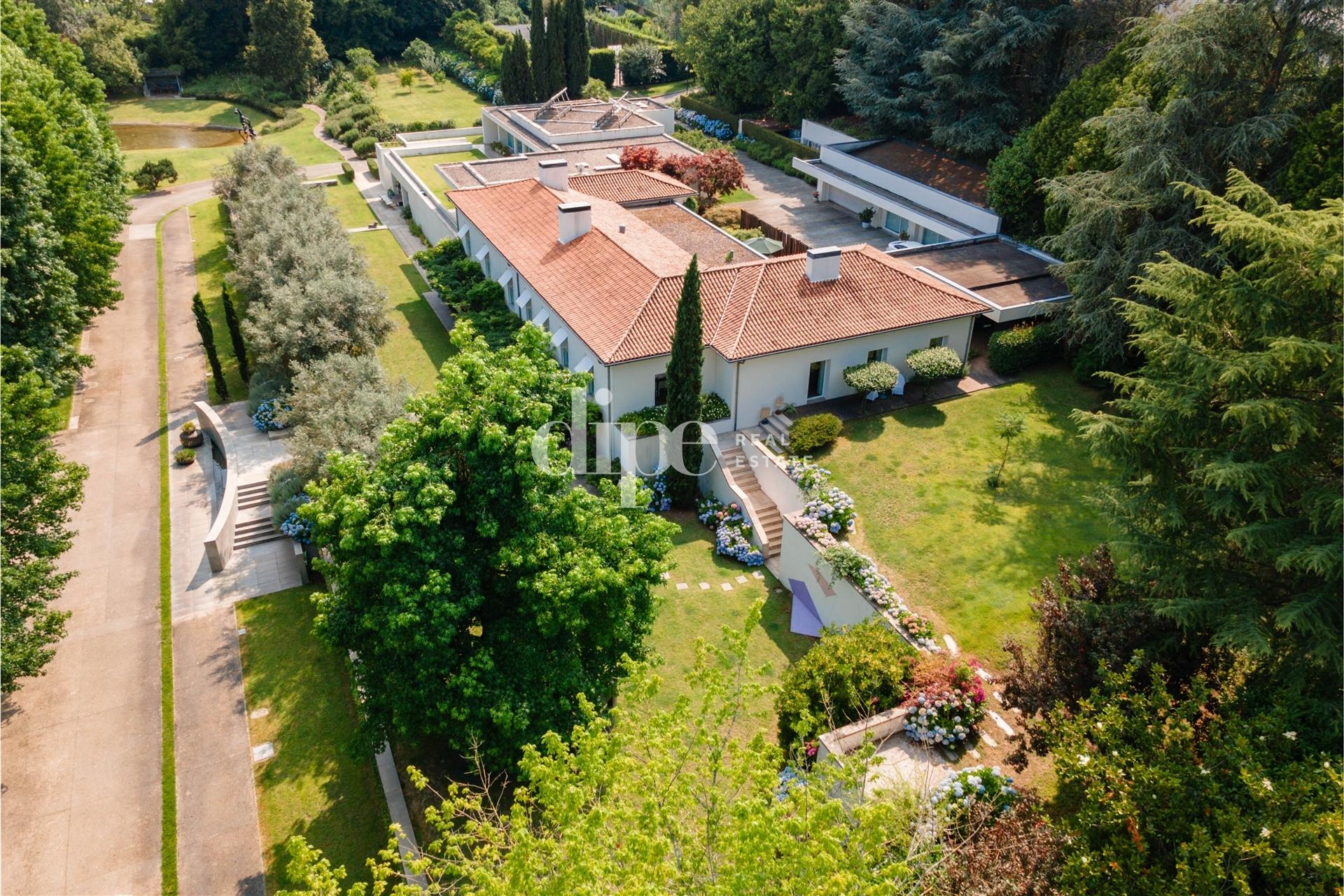 Luxuosa propriedade T5 em Guimarães