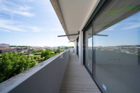 Fantástico Apartamento T3 novo com ampla varanda Paços de Ferreira