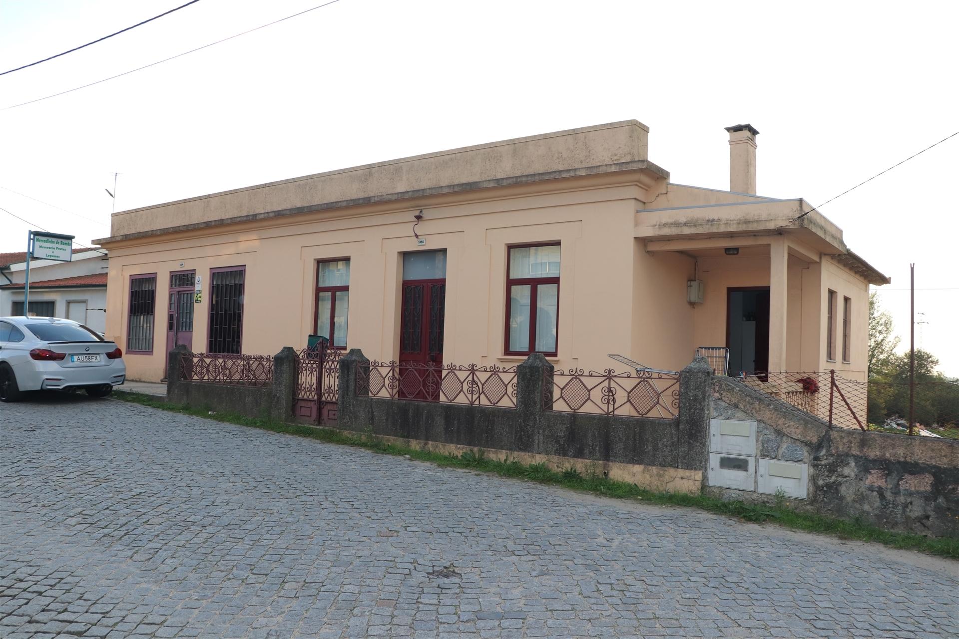 Moradia Isolada T2+2 Venda em Aves,Santo Tirso