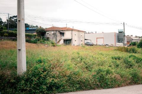 Lote de Terreno  Venda em Lustosa e Barrosas (Santo Estêvão),Lousada