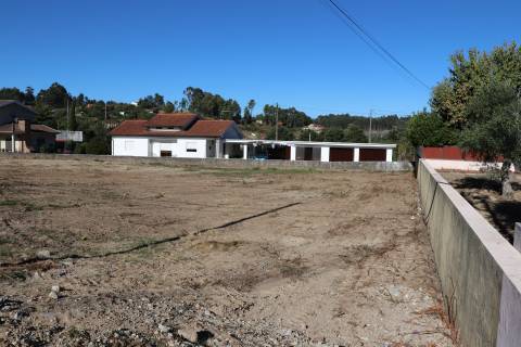 Terreno Para Construção  Venda em Lustosa e Barrosas (Santo Estêvão),Lousada