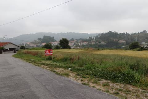 Lote de Terreno  Venda em Lustosa e Barrosas (Santo Estêvão),Lousada