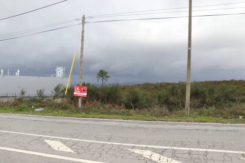 Lote de Terreno  Venda em Lustosa e Barrosas (Santo Estêvão),Lousada