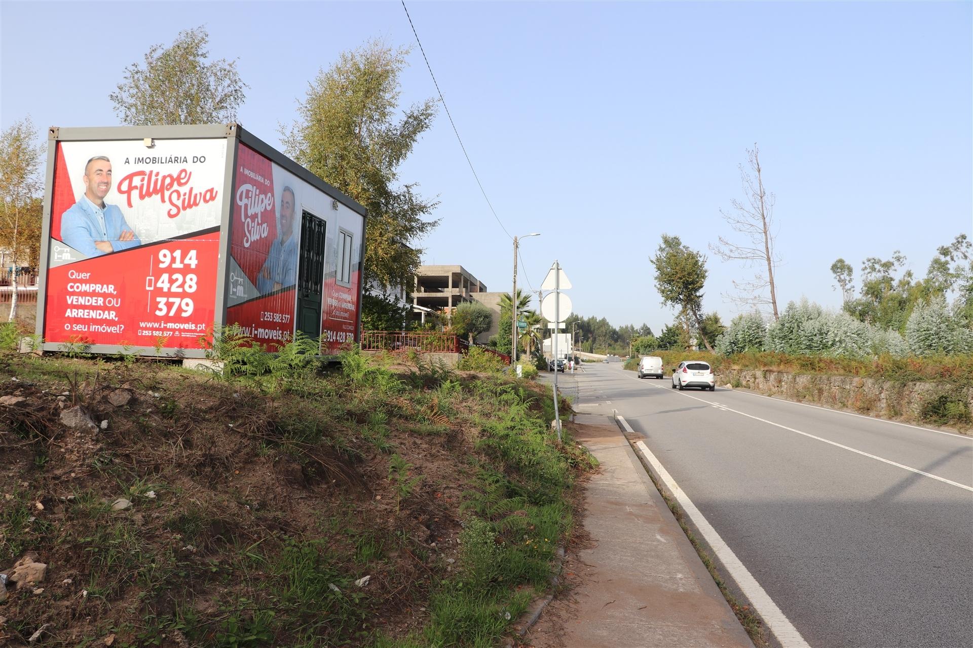 Lote de Terreno  Venda em Lustosa e Barrosas (Santo Estêvão),Lousada