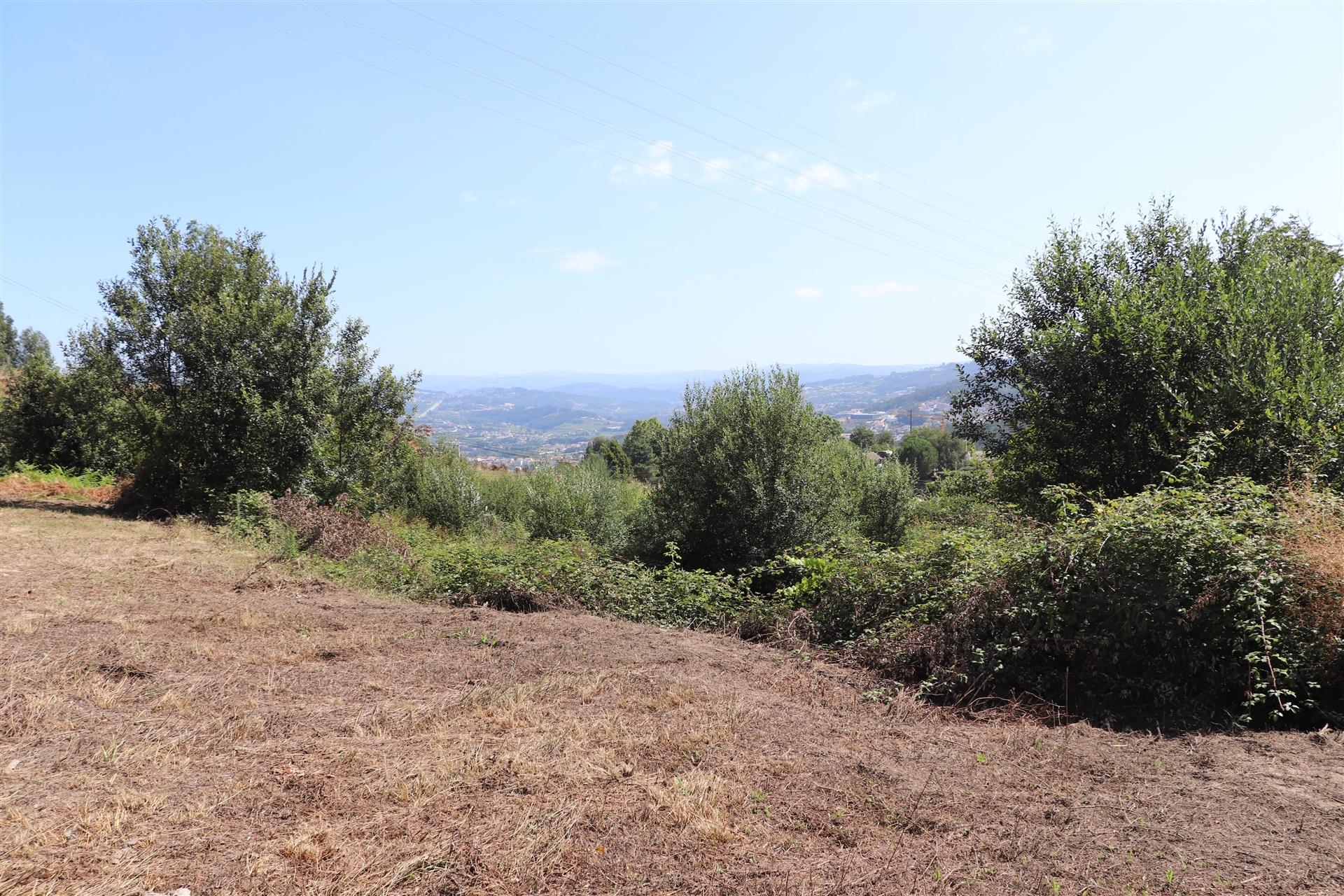 Lote de Terreno  Venda em Lustosa e Barrosas (Santo Estêvão),Lousada
