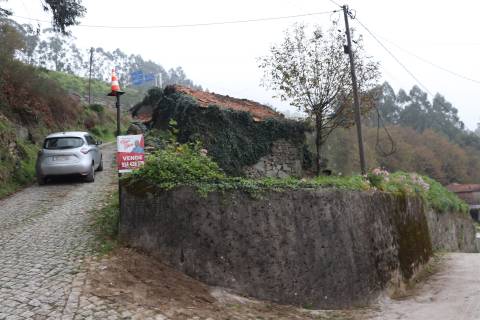 Moradia para Restaurar T2 Venda em Unhão e Lordelo,Felgueiras