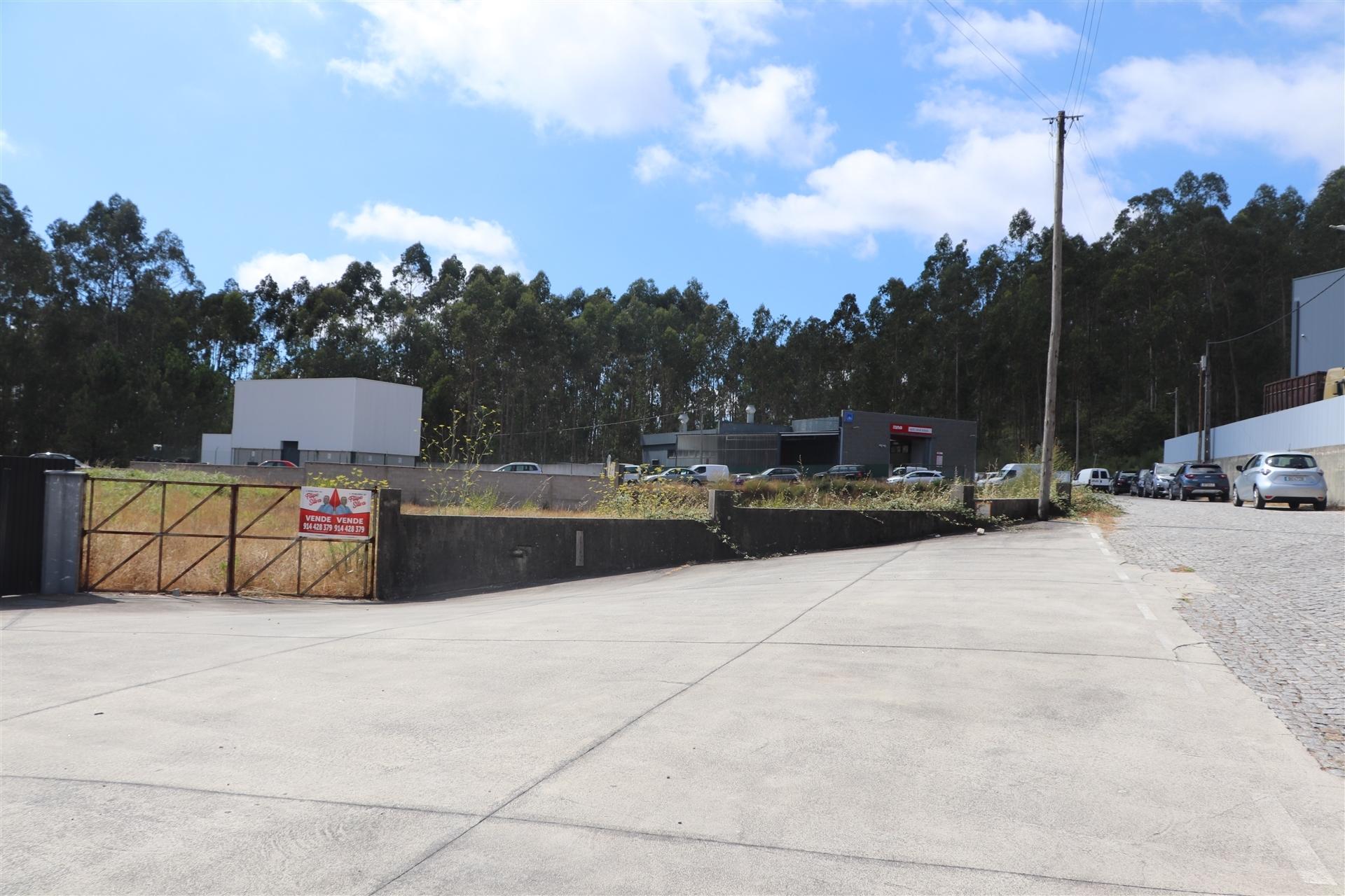 Lote de Terreno  Venda em Lustosa e Barrosas (Santo Estêvão),Lousada