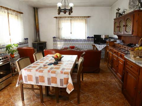 Moradia Isolada T2 Venda em Caldas de Vizela (São Miguel e São João),Vizela