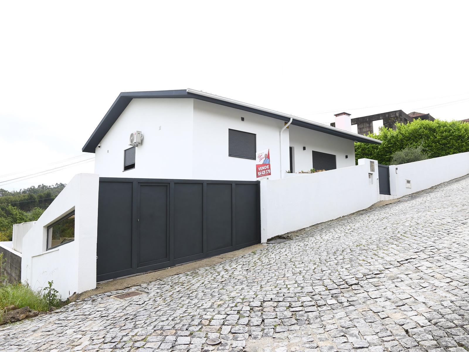 Moradia Isolada T3+2 Venda em Vilarinho,Santo Tirso