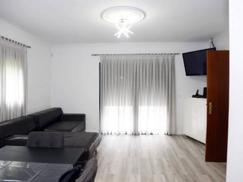Moradia Isolada T3+2 Venda em Vilarinho,Santo Tirso