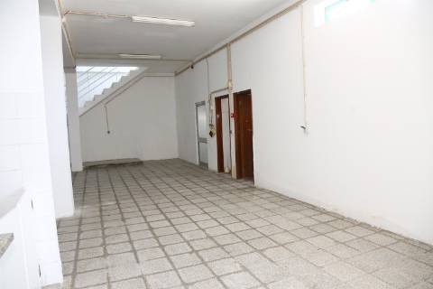 Armazém  Venda em Lustosa e Barrosas (Santo Estêvão),Lousada