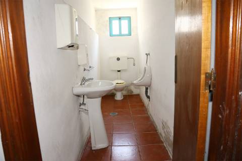 Armazém  Venda em Lustosa e Barrosas (Santo Estêvão),Lousada