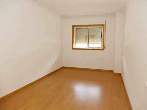Moradia Geminada T3 Venda em Lustosa e Barrosas (Santo Estêvão),Lousada