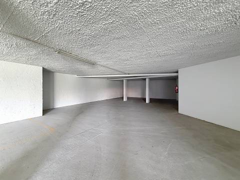 Garagem  Venda em Caldas da Rainha - Nossa Senhora do Pópulo, Coto e São Gregório,Caldas da Rainha