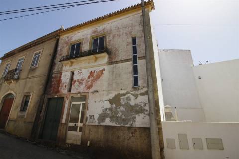 Moradia para Restaurar T8 Venda em Cadaval e Pêro Moniz,Cadaval