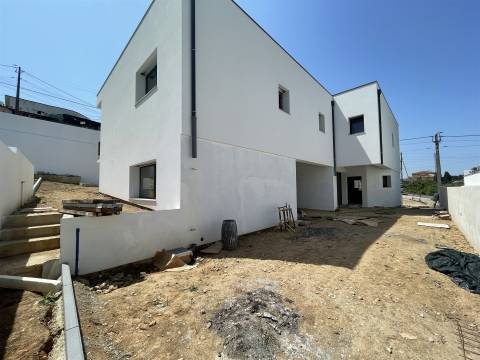 Moradia Geminada T3 Venda em São Roque,Oliveira de Azeméis