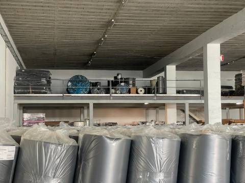 ARRENDAMENTO DE PAVILHÃO INDUSTRIAL – 2000 m² | ESCAPÃES SMF