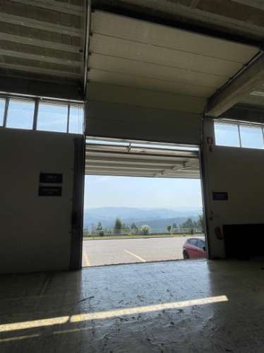 ARRENDAMENTO DE PAVILHÃO INDUSTRIAL – 2000 m² | ESCAPÃES SMF