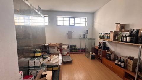 Supermercado  Trespasse em Paços de Brandão,Santa Maria da Feira
