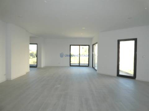 Apartamento T3 Venda em Rio de Mouro,Sintra