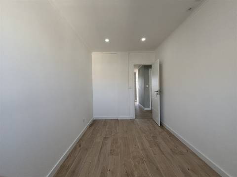 Apartamento T2+1 Venda em Odivelas,Odivelas