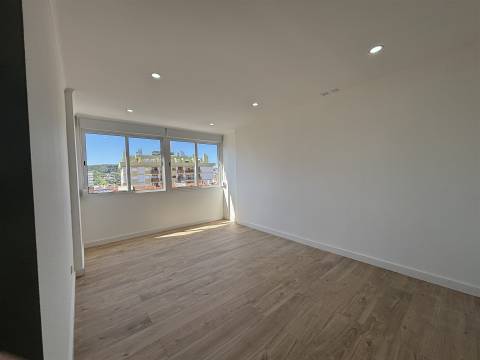Apartamento T2+1 Venda em Odivelas,Odivelas