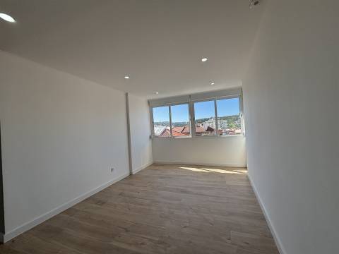 Apartamento T2+1 Venda em Odivelas,Odivelas