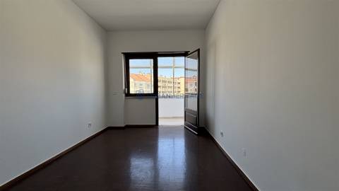 Apartamento T2 Venda em Cacém e São Marcos,Sintra
