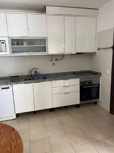 Apartamento T3 Arrendamento em Olhão,Olhão