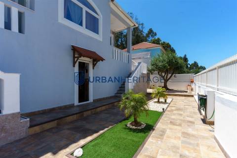 Moradia Isolada T3 Venda em Almargem do Bispo, Pêro Pinheiro e Montelavar,Sintra