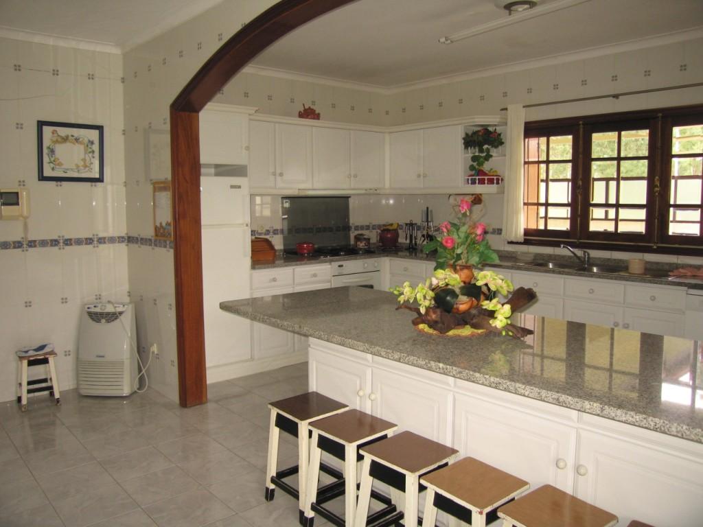 Moradia T6 Canelas Centro